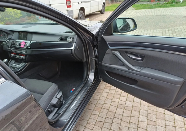 BMW Seria 5 cena 45900 przebieg: 239800, rok produkcji 2011 z Krynki małe 137